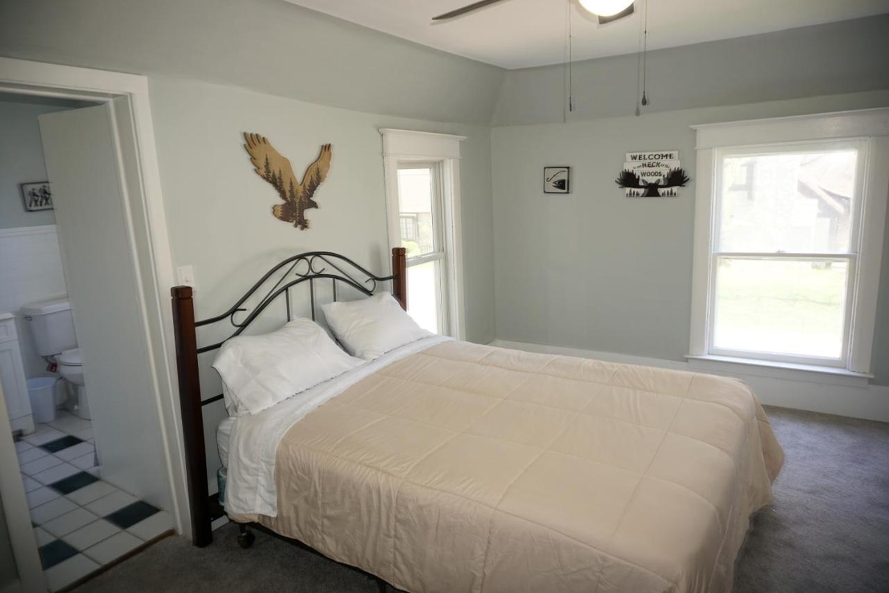 Bed and Breakfast Charlevoix House - The Northside Экстерьер фото