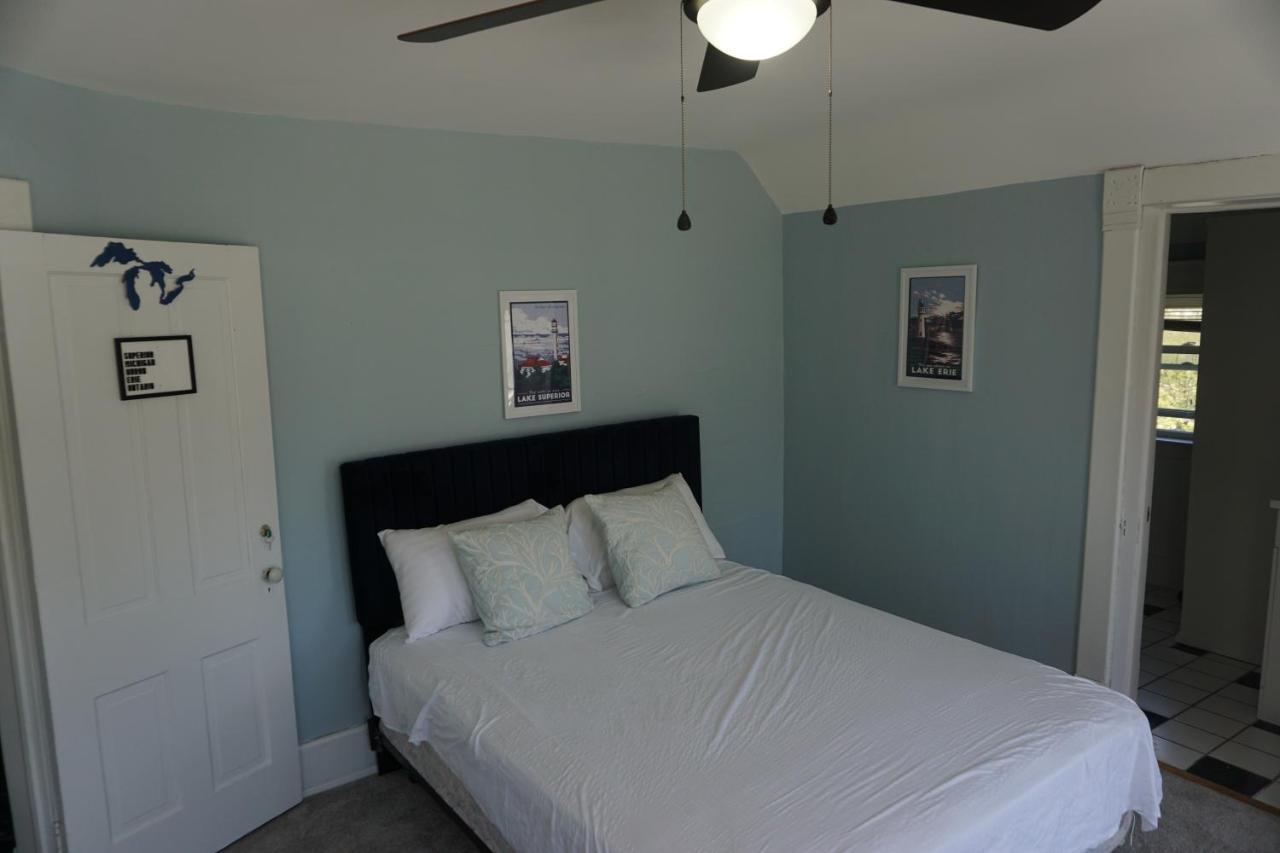 Bed and Breakfast Charlevoix House - The Northside Экстерьер фото