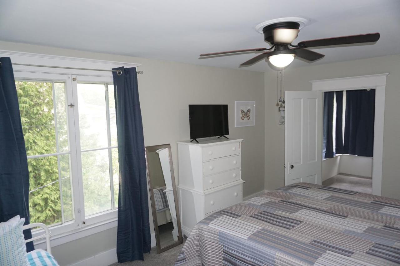 Bed and Breakfast Charlevoix House - The Northside Экстерьер фото