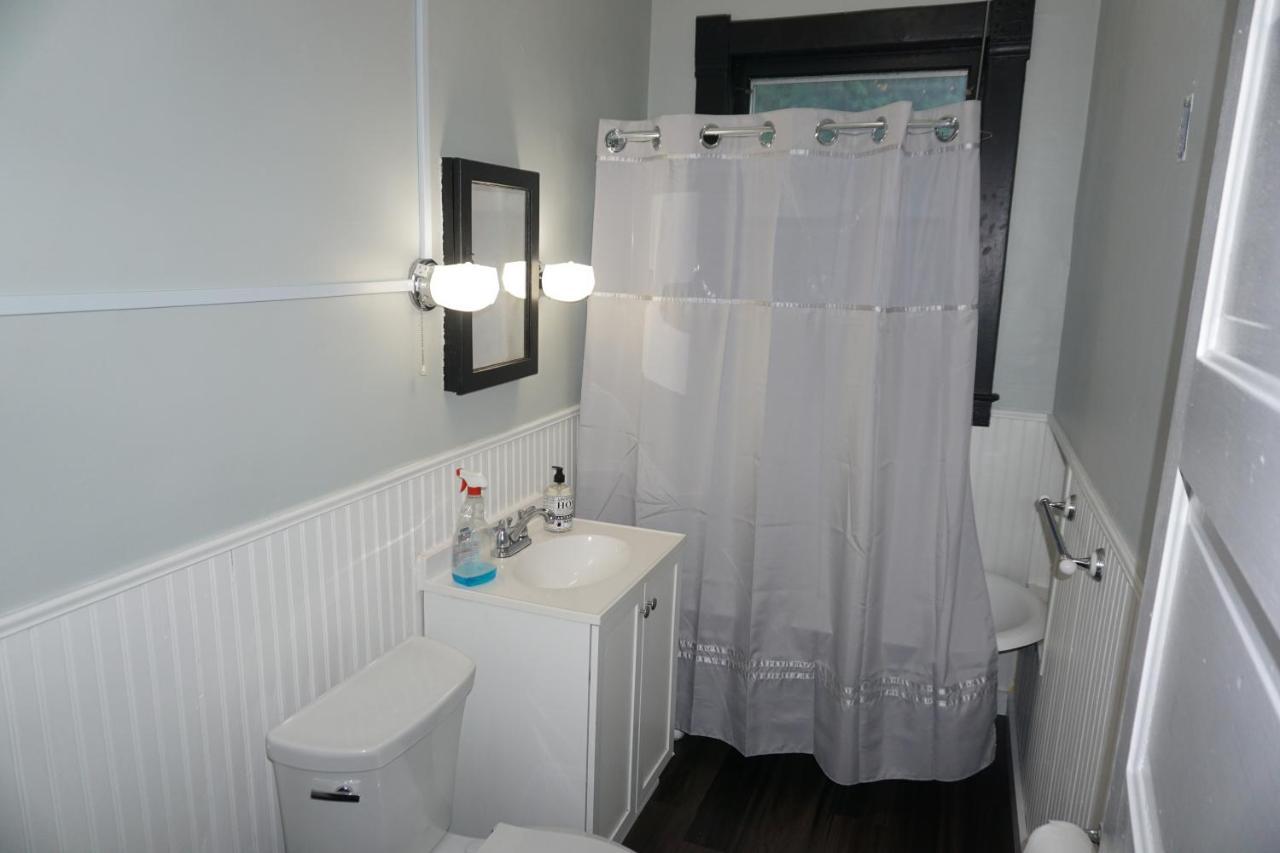 Bed and Breakfast Charlevoix House - The Northside Экстерьер фото