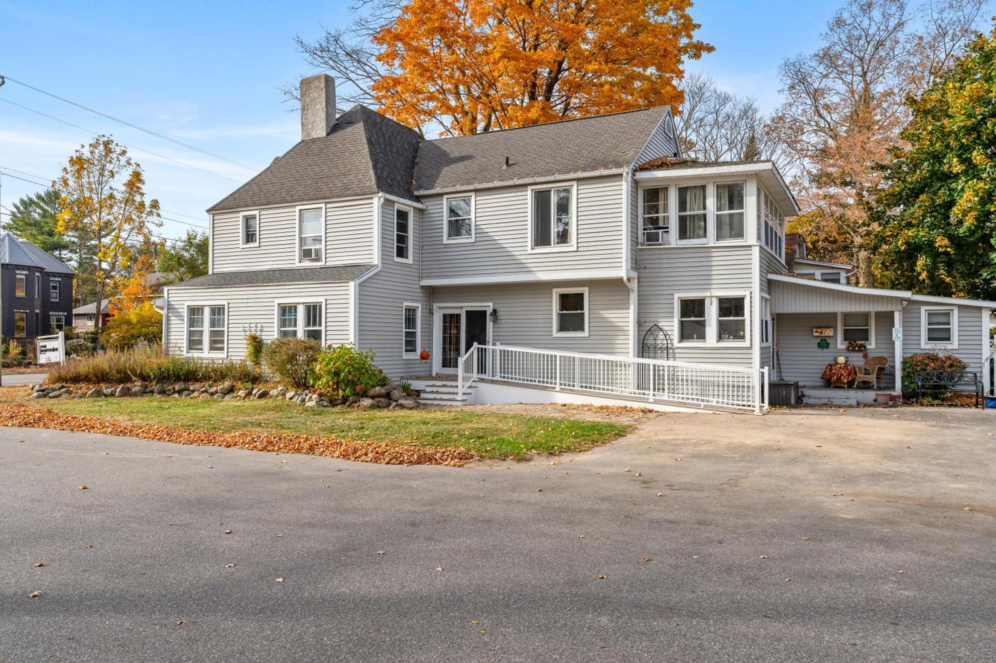 Bed and Breakfast Charlevoix House - The Northside Экстерьер фото